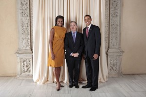 Bývalý prezident Alvaro Uribe spolu s americkým prezidentským párem.